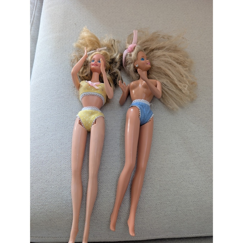 Set of 2 Vintage 1966 Mattel Barbie Dolls Malaysia Blonde Hair Blue Eyes‎